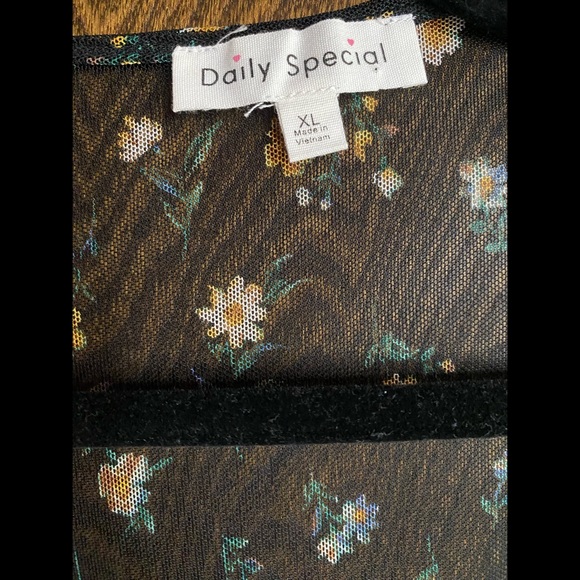 Coverall, sheer, black, floral detail, flowy, short sleeve - Picture 2 of 2